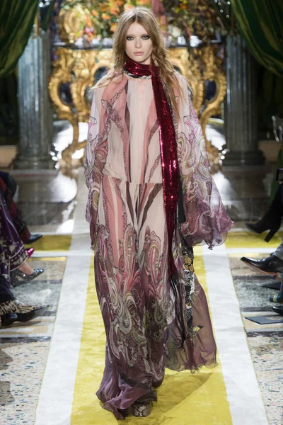 Look 34